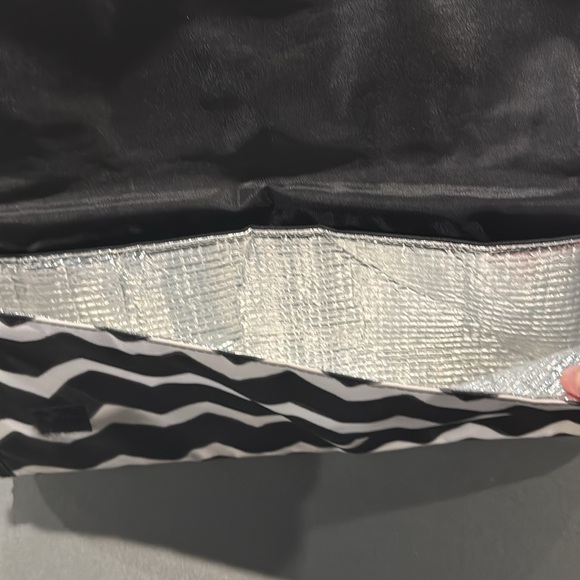 thirty-one black and white Thermal Travel bag - Picture 4 of 6